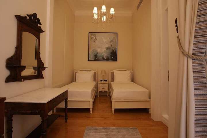 Room 5 of 47