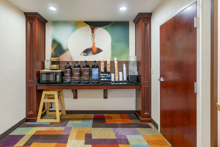 Breakfast area