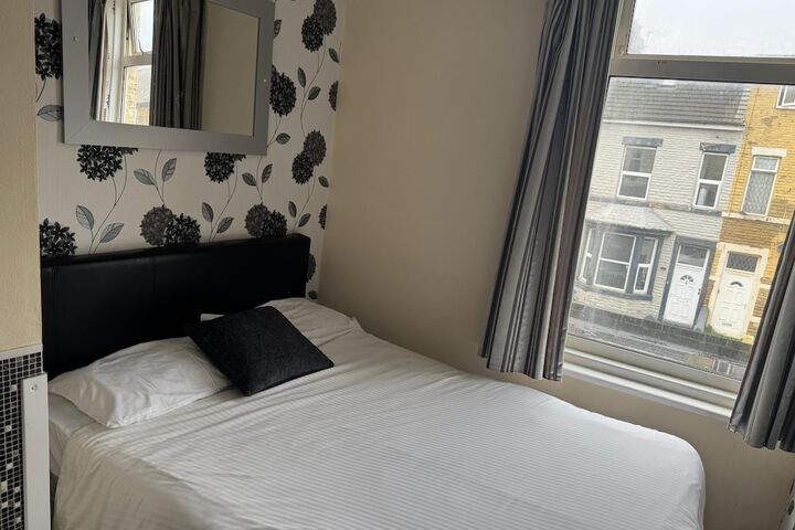 Room 72 of 156