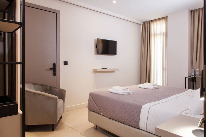 Room 3 of 26