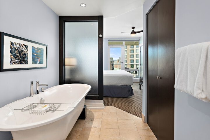 Room 47 of 101
