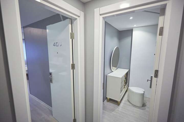 Room 68 of 117
