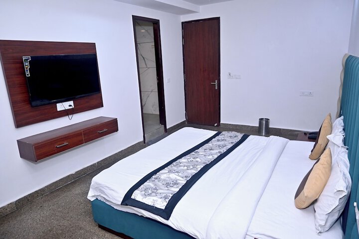 Room 10 of 23