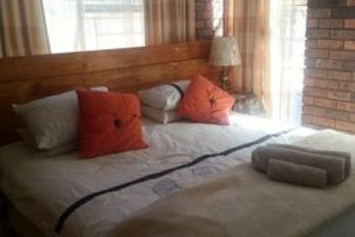 Room 8 of 26