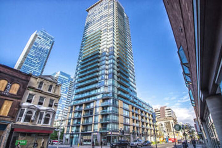 Exterior of Mary-am Suites - Yorkville Suites