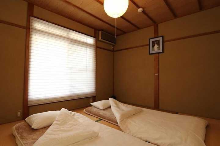 Room 2 of 19