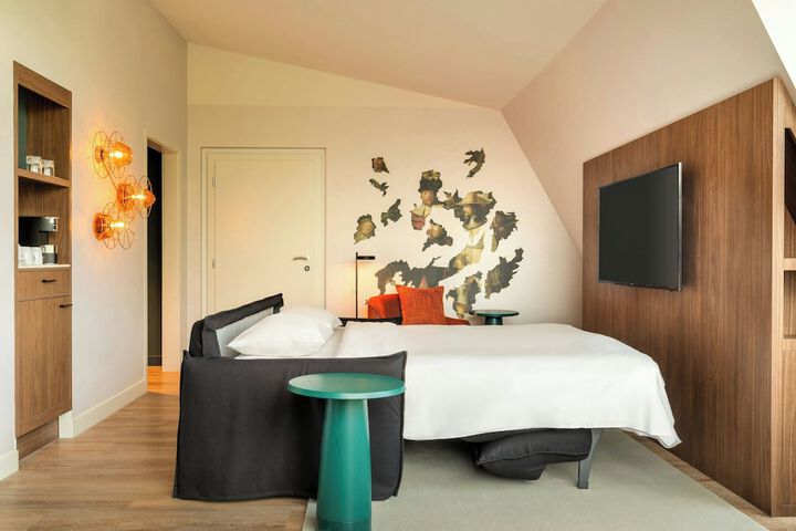 Room 37 of 219