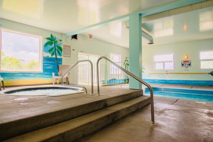Pool 20 of 37