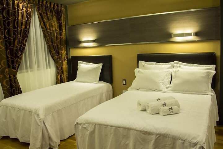Room 13 of 27