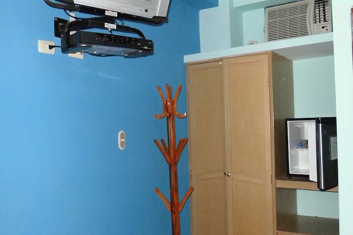 Room 13 of 130