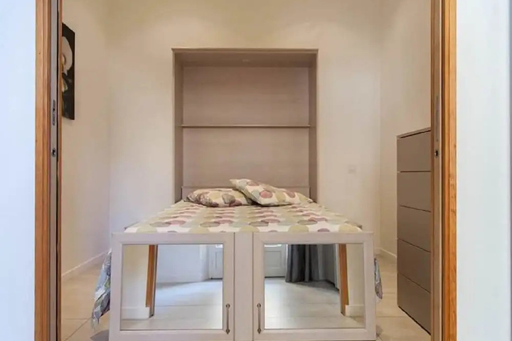 Room 2 of 14