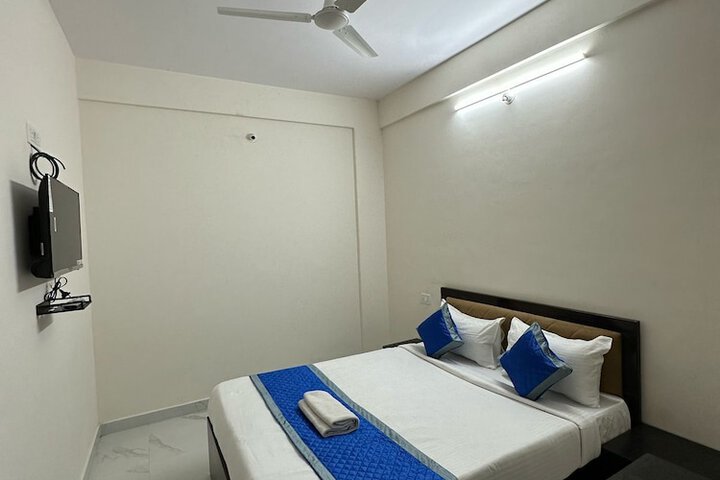 Room 8 of 31
