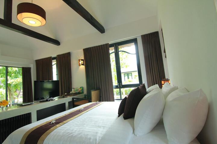 Room 3 of 31