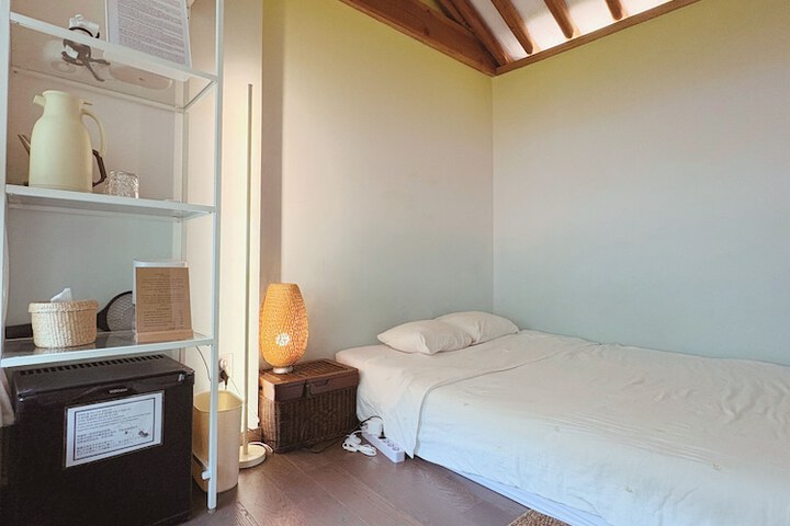 Room 25 of 105