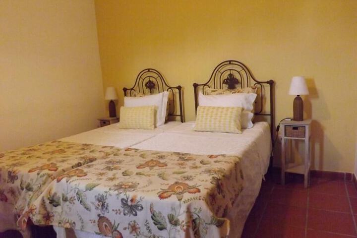 Room 3 of 44