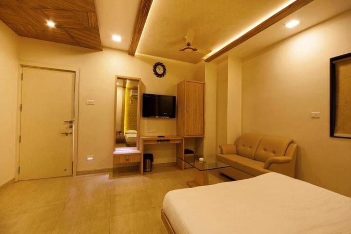 Vista Rooms at Sardar Bazar