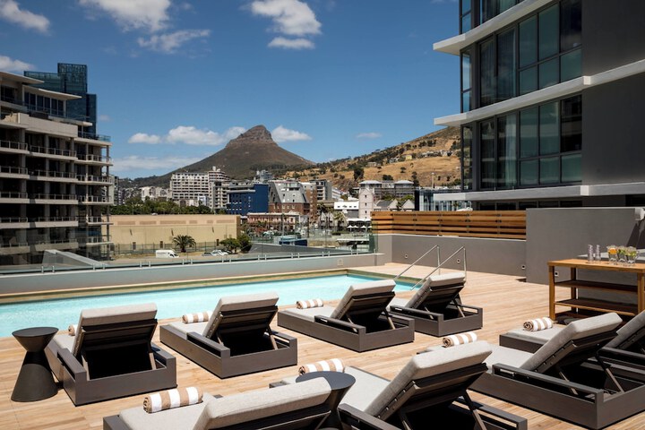 Pool Hotel