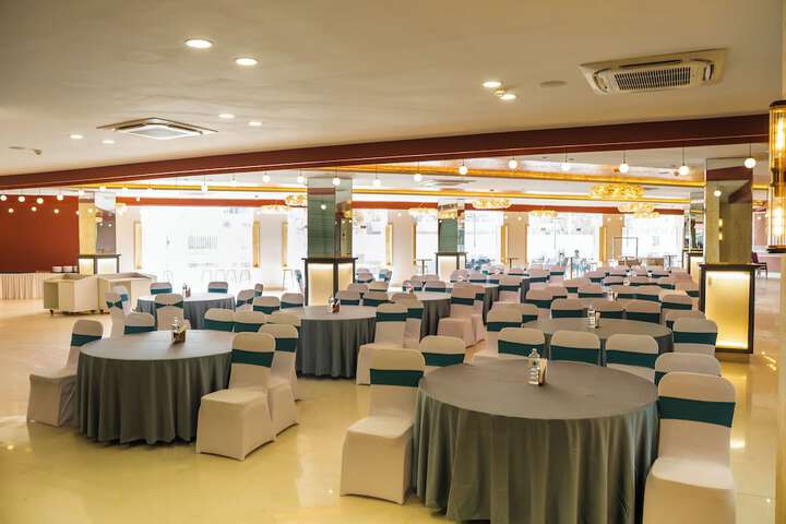 Ballroom/Hall 108 of 126