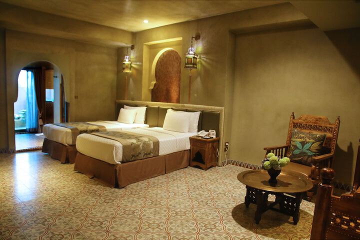 Room 44 of 150