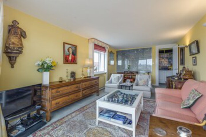 Room 7 of 15