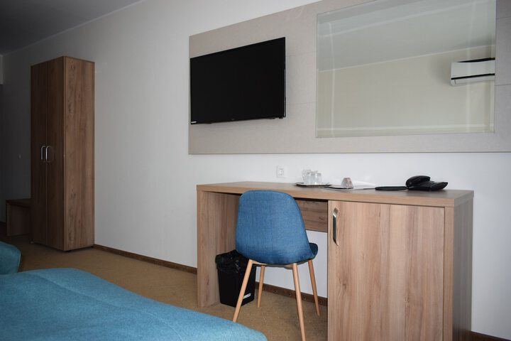 Room 4 of 60