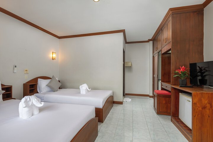 Room 12 of 29