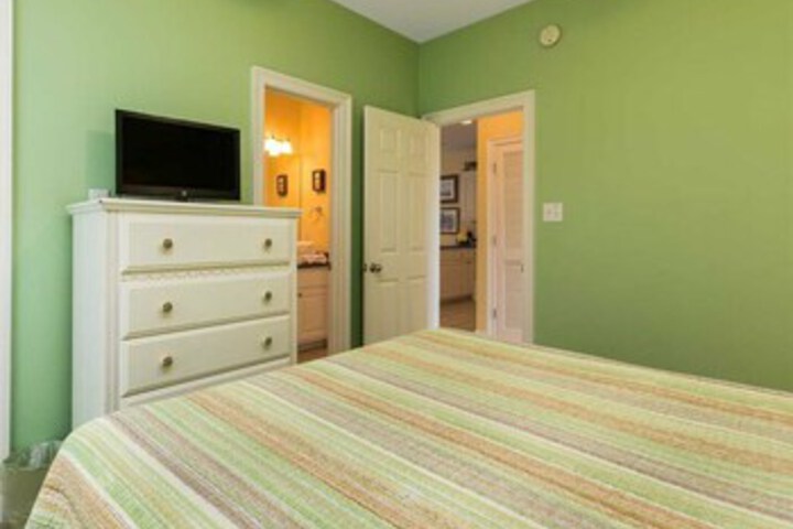 Room 30 of 37