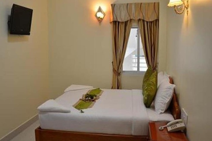 Room 6 of 22