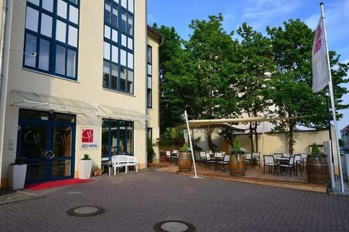 Hotel 66 of 68