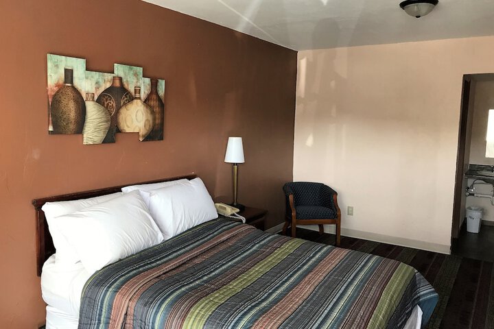 Room 3 of 10