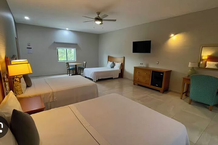 Room 16 of 40