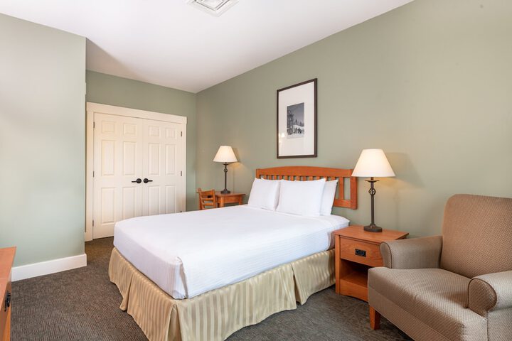Standard Room, King or Two Doubles (16 of 19)