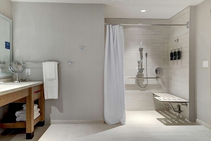 Bathroom shower