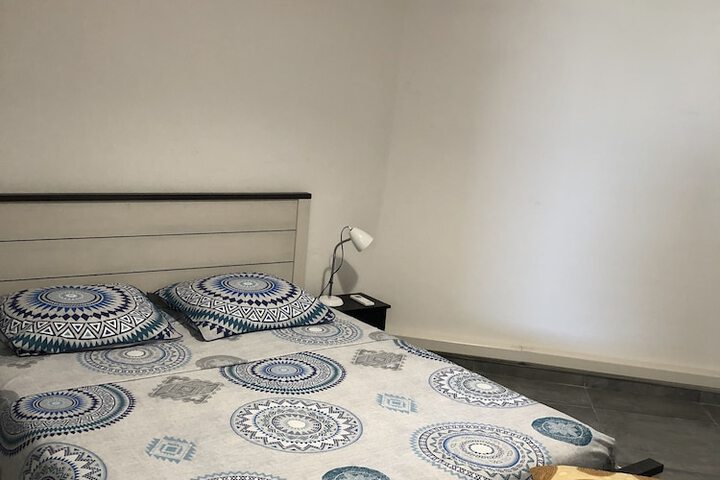 Room 6 of 46