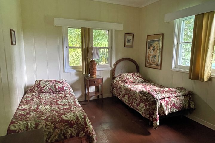 Room 18 of 102