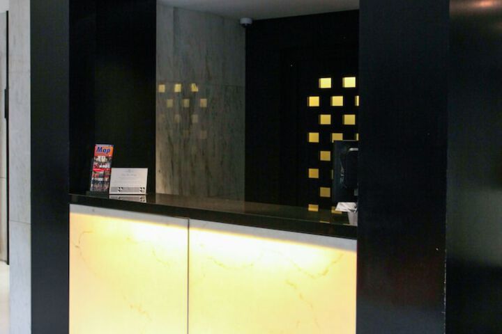Concierge desk
