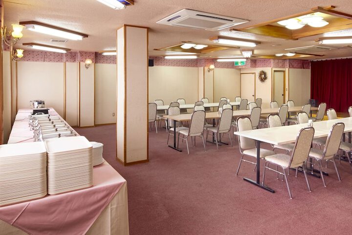 Room 28 of 48
