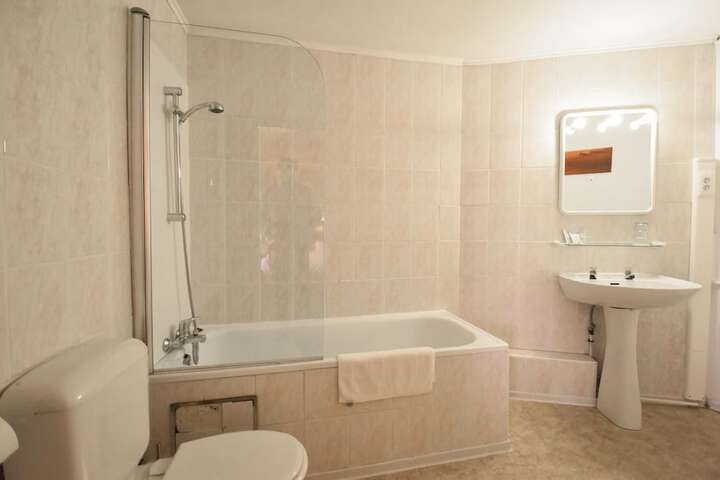 Room 26 of 51