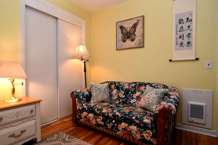Room 10 of 24