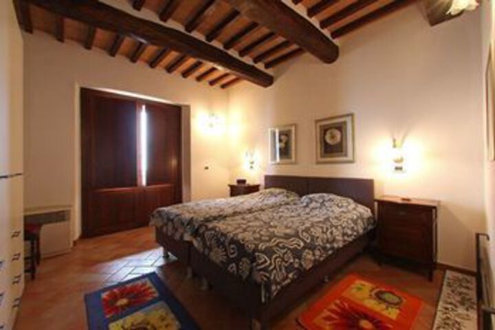 Room 8 of 27