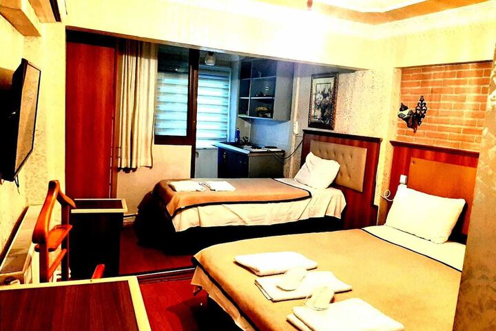 Room 11 of 39