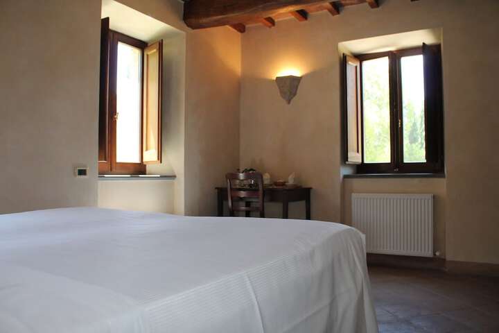 Room 16 of 106
