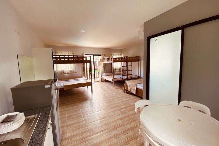 Room 17 of 34