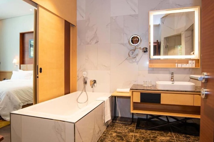 Room 45 of 103