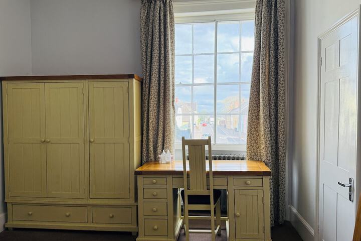 Room 30 of 64