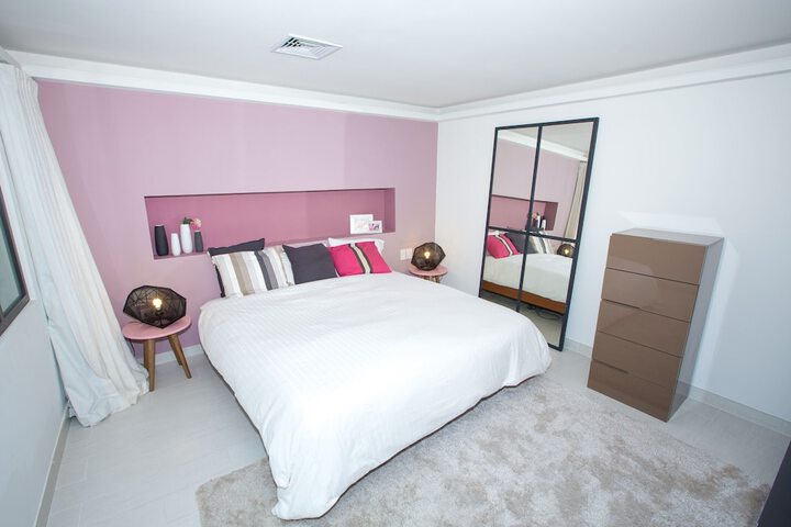 Room 30 of 230