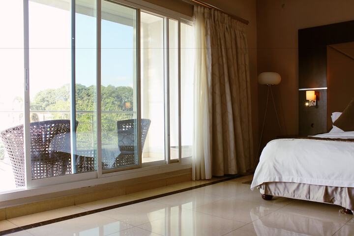 Room 8 of 24