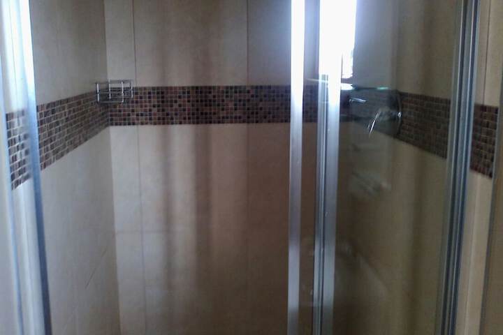 Room 20 of 28