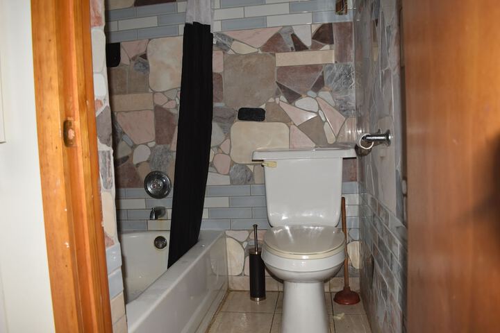 Room 15 of 25