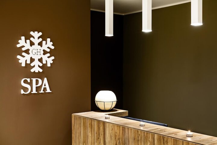 Spa 48 of 83
